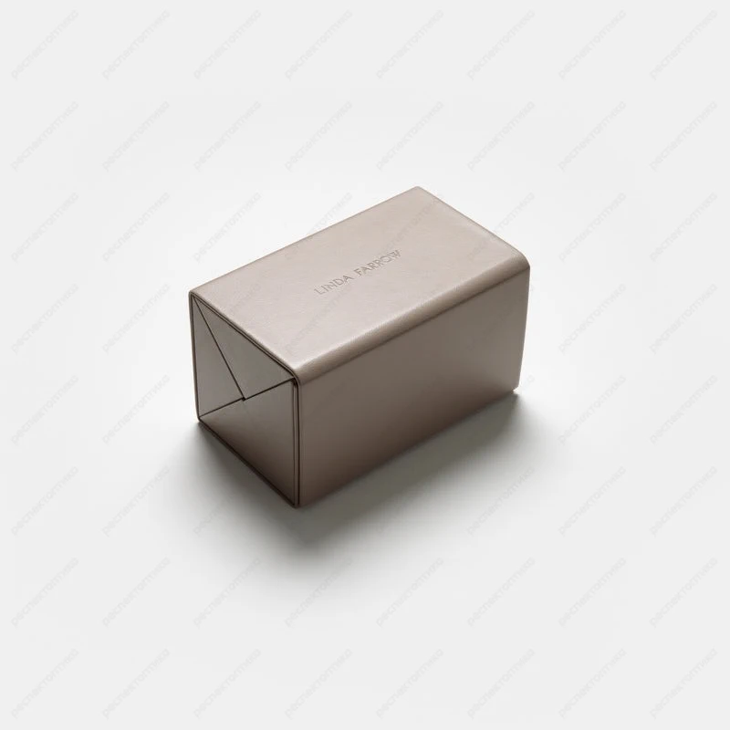 LINDA FARROW Travel Case 4 Pairs LINDA FARROW Travel Case 4 Pairs